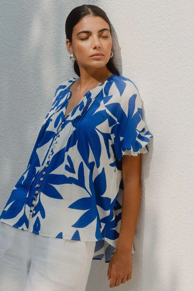 AMONG THE BRAVE (LN) Antic abstract print button up top! 12-14