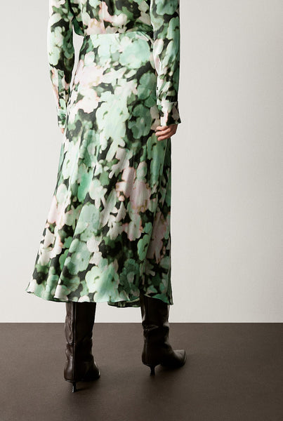 TRENERY (BN) "Satin floral" skirt - Blurred floral! 14