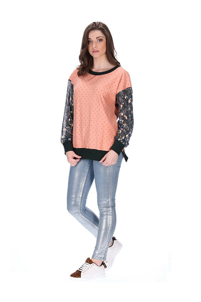 CHARLO - Floral sleeve peach star top! 8-10