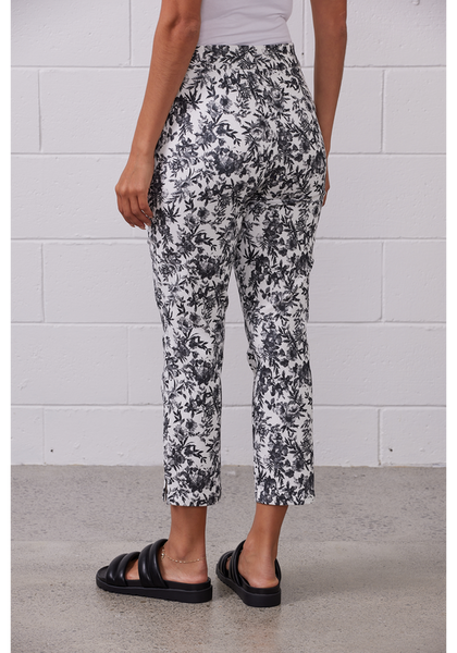 NEWPORT - Carson 7/8 pull on printed pant! 14