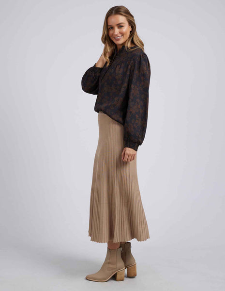 FOXWOOD - Belladonna earthy toned floral top! 16