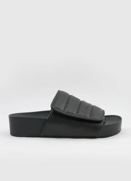 MOOCHI - Leather puff slides! 39