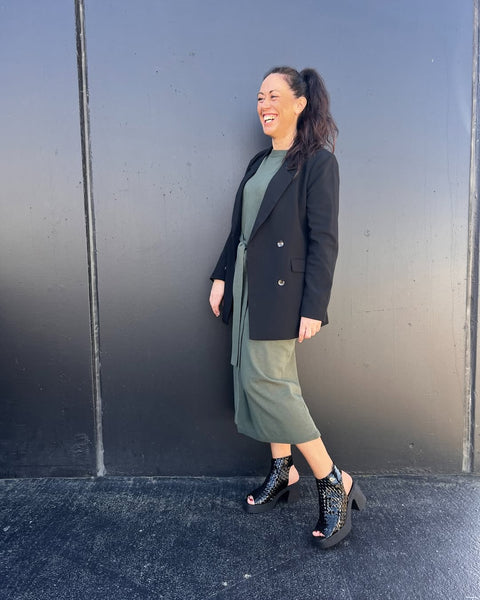 MINX (LN) "Trixie" platform ankle booties! 40