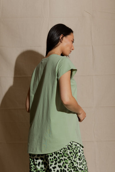 MOTTO "Mint Madam Cassandra" tee! 10-12