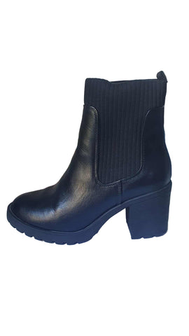 ANKO (LN) Ribbed detail ankle boots! 8