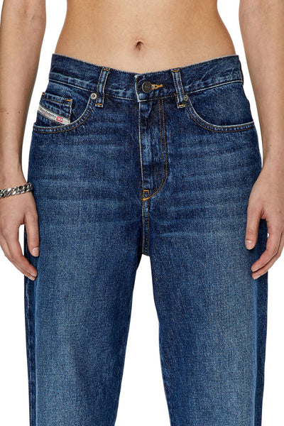 DIESEL "5 pocket" Mid boyfriend jeans! 33/15