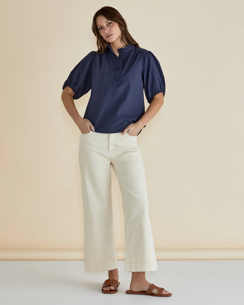 BETTY BASICS (LN) Wide leg Willow jeans! Vanilla! 10