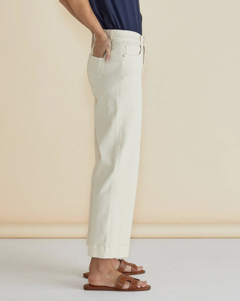 BETTY BASICS (LN) Wide leg Willow jeans! Vanilla! 10
