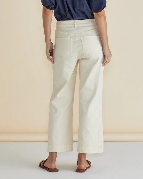 BETTY BASICS (LN) Wide leg Willow jeans! Vanilla! 10