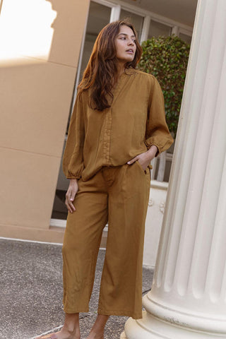 BETTY BASICS (LN) Rio lyocell relaxed pant! 16