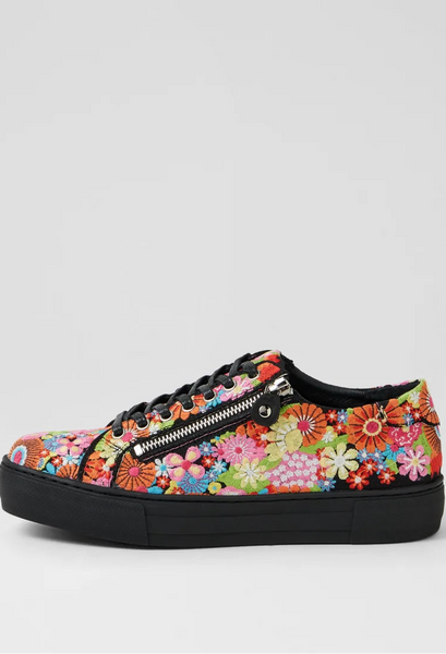 DJANGO & JULIETTE (LN) "Ference" embroidered shoes! 40