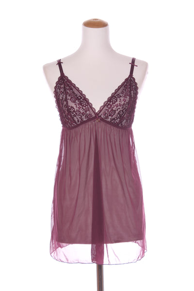 PERFECTS (LN) Bugundy lace chemise! 14