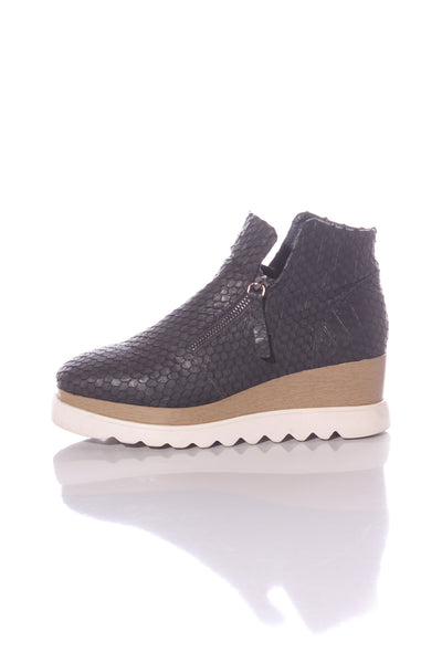 HINAKO - Textured leather ankle boots! 9