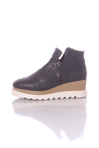 HINAKO - Textured leather ankle boots! 9