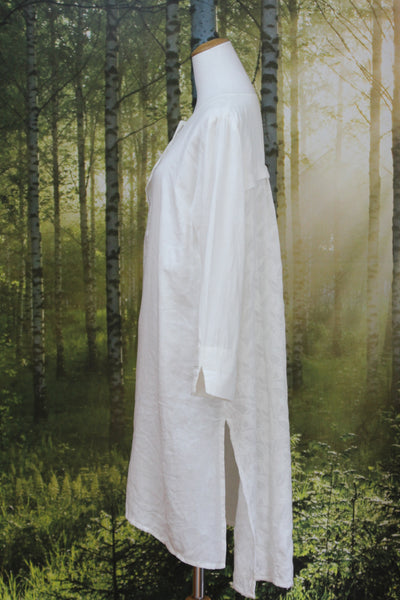 EVA'S SUNDAY - Embroidered back panel linen duster! 10-14