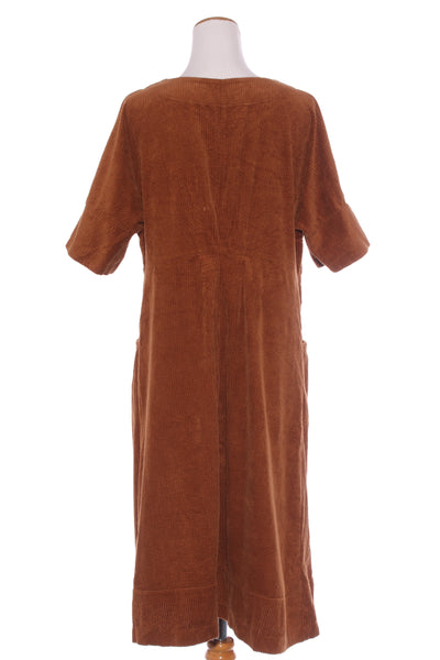 R REYNOLDS (NZ) Tan corduroy midi dress + pockets! 14