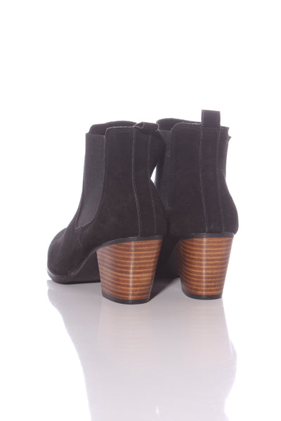 ISLE OF MINE (LN) "Wander" leather ankle boot! 39