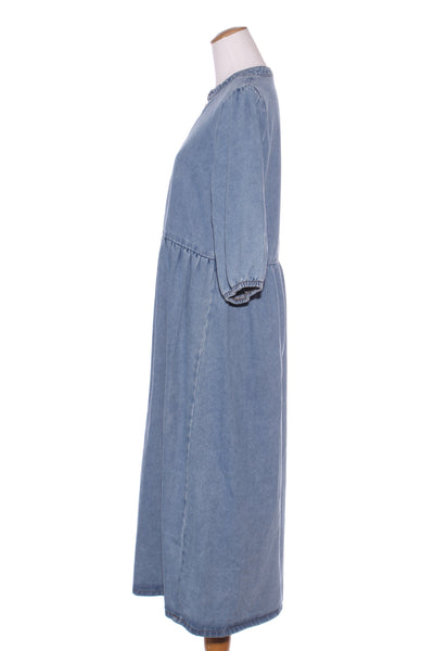 NO LABEL - Puff sleeve denim midi dress! 12