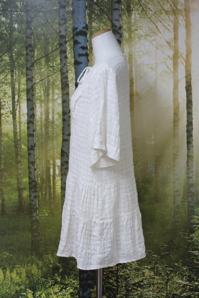 LITTLE LIES - Cotton seersucker dress - Cream! 12