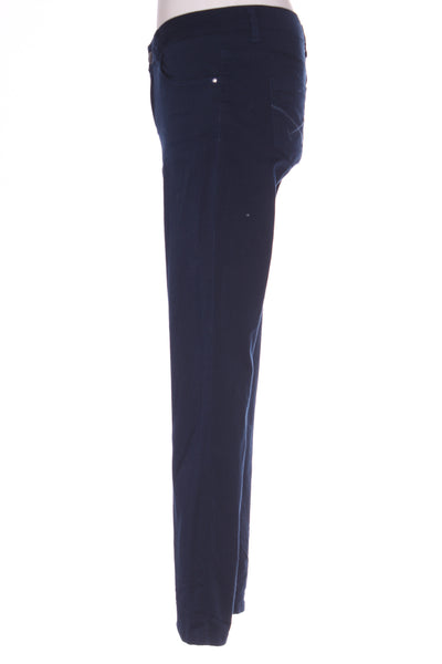 U.S.POLO ASSN "Slim fit" low rise navy pant! 10