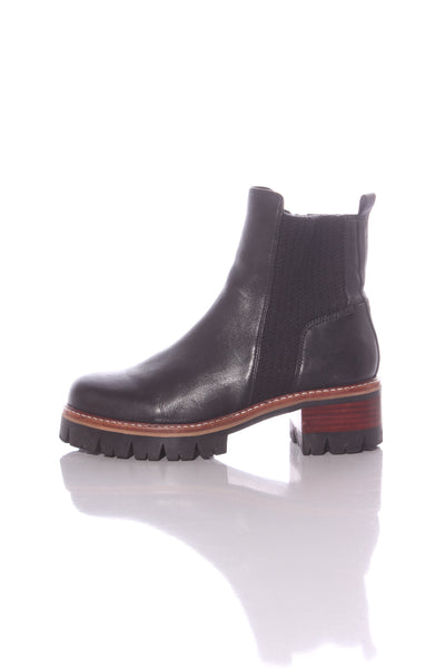 ISABELLA ANSELMI "Edam" leather combat boots! 39