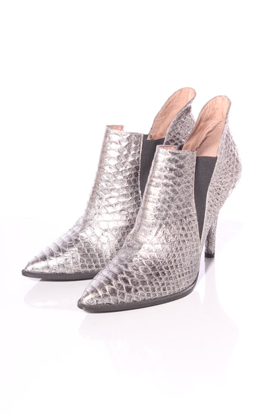 ATTICUS (ESP) Silver leather ankle boots! 39