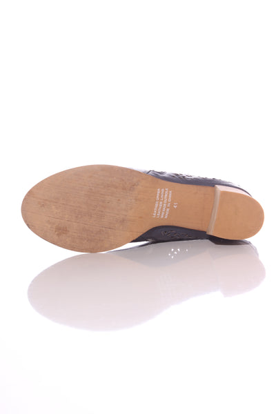 DJANGO & JULIETTE - Navy leather laser cut ankle boots! 41