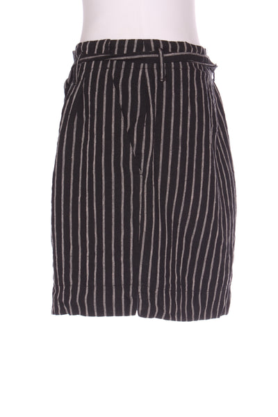 ZEST (LN) Pinstripe linen belted shorts! 14
