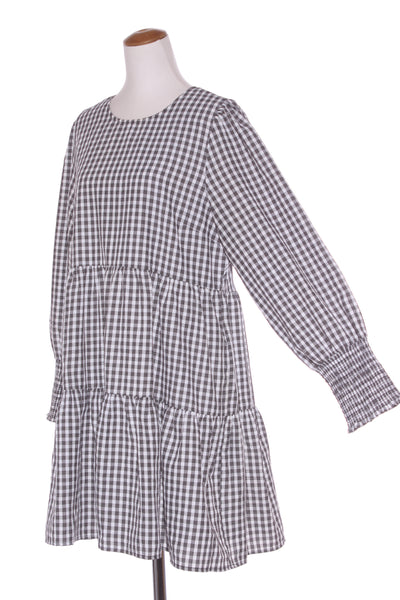 SEEKING LOLA - Textured tiered gingham dress! 16
