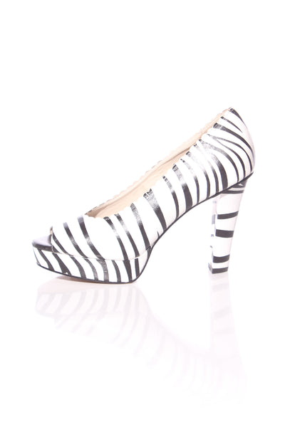 KATHRYN WILSON - Zebra leather heels! 39