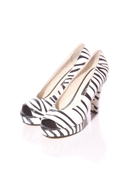 KATHRYN WILSON - Zebra leather heels! 39