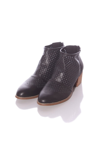 HUSH PUPPIES (LN) "Callista" Cutout leather ankle boot! 9.5-10