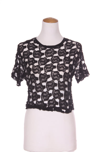 JULIAN DANGER - Skull lace crop over top! 6-10
