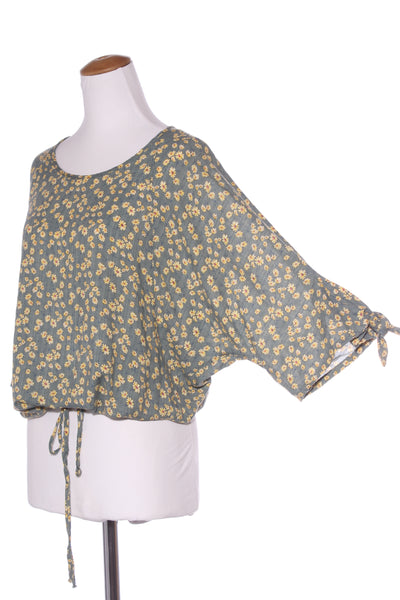 KETZ-KE - Daisey print batwing top! 12-14