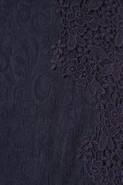 FOREVER NEW - Broiderie detail navy jacquard dress! 8