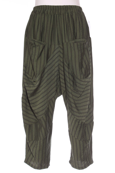 FERRACHI (BN) Drop crotch olive stripe crop pant! 12-14