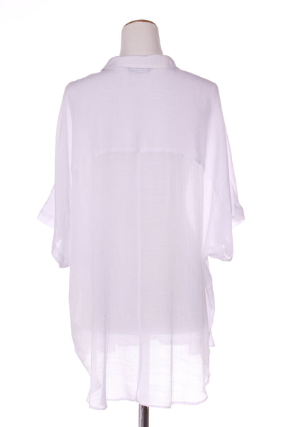 WILD CHILD (LN) Self patterned white top! 18-20