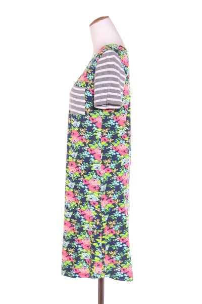 WHITE CHALK (LN) Floral + stripe tee dress! 8