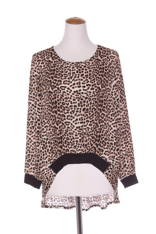 IMAGINE (ITA) Leopard print scoop hem top! 12