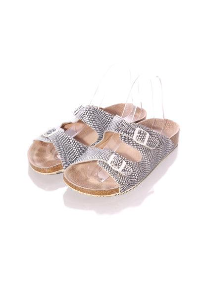 WALNUT - Textured leather sandals! 39