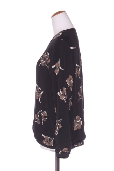 VASSALLI - Black floral bomber jacket! 12