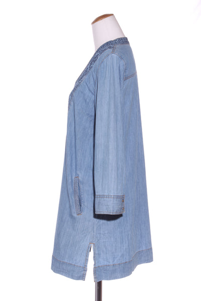 BLUE ILLUSION - Embroidered chambray tunic! 12