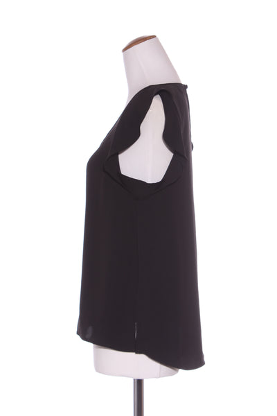 OLIVER BLACK - Ruffle sleeve tank! 10