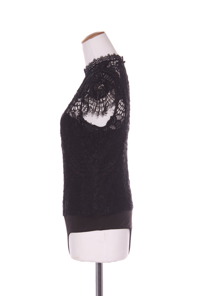 FOEVER NEW "Almira" lace scallop sleeve bodysuit! 12