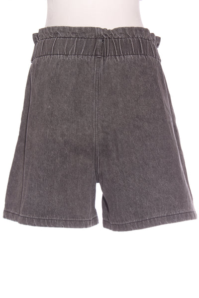 MINERAL - High waist denim shorts! 10-12