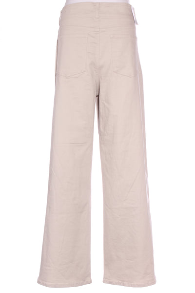 GLORIA VANDERBILT (BN) Tummy sculpt wide leg jeans! 18