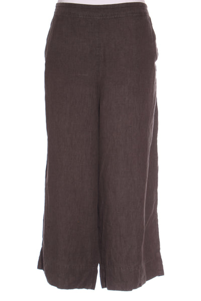 MAX - Army green linen crop pant! 14