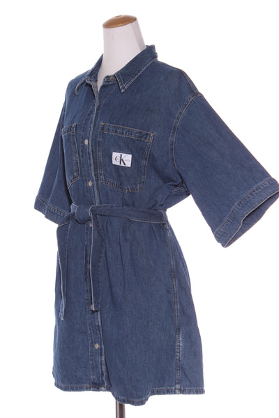 CALVIN KLIEN - Belted denim shirt dress! 14