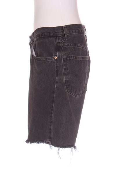 LEVI'S "Regular fit 505" distressed short! 12