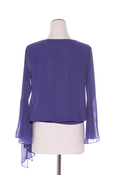MAX - Textured flare sleeve chiffon top! 10